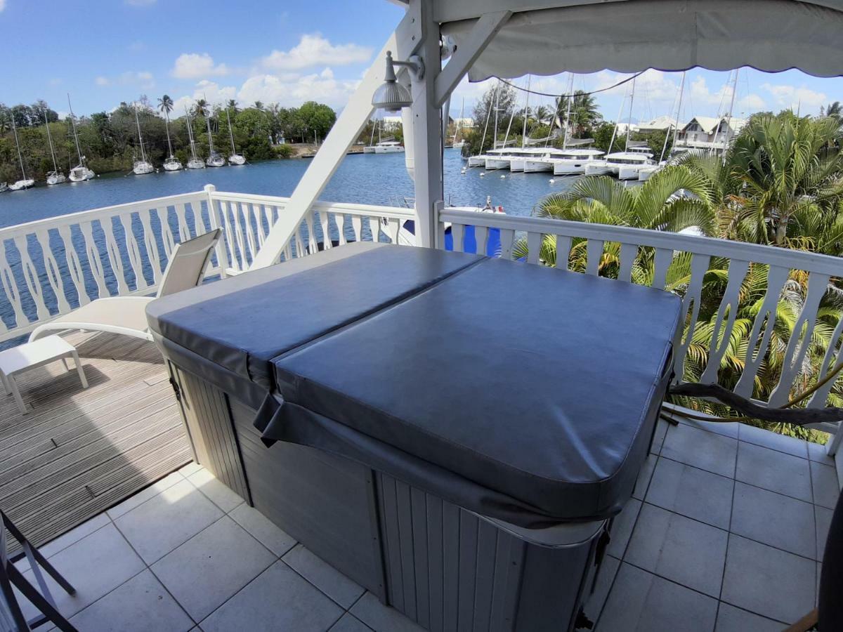 Appartement cosy avec jacuzzi à la marina Le Gosier  Extérieur photo