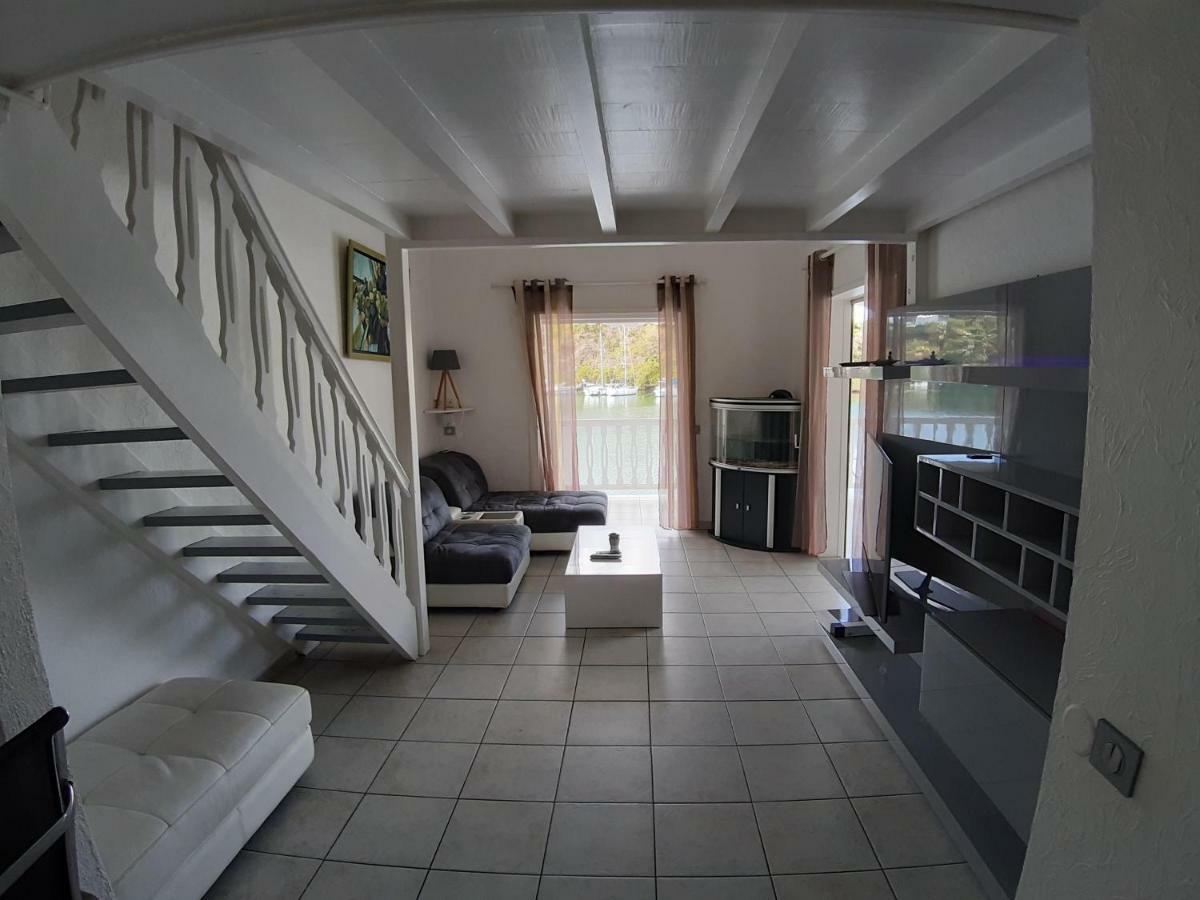 Appartement cosy avec jacuzzi à la marina Le Gosier  Extérieur photo