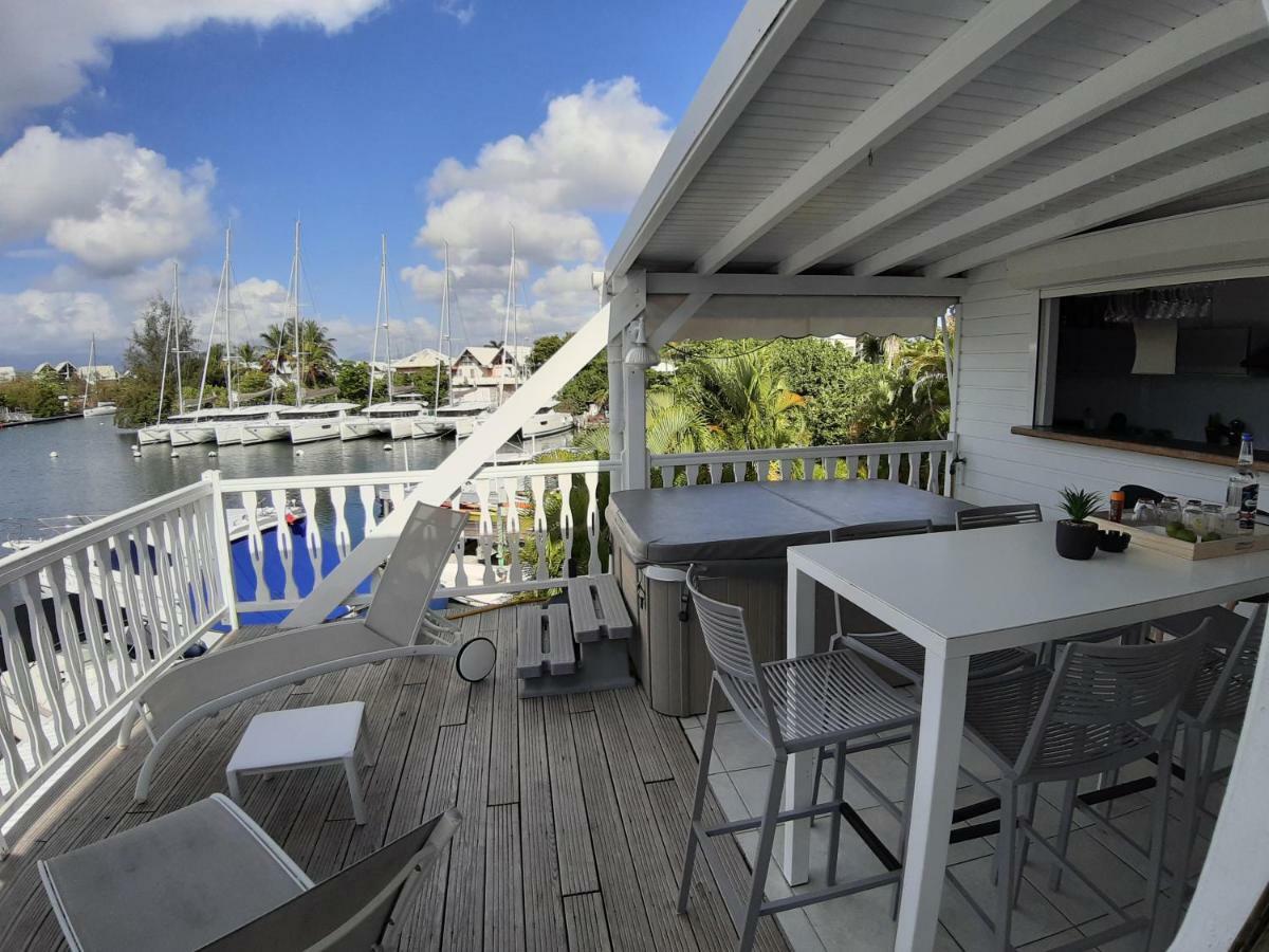 Appartement cosy avec jacuzzi à la marina Le Gosier  Extérieur photo
