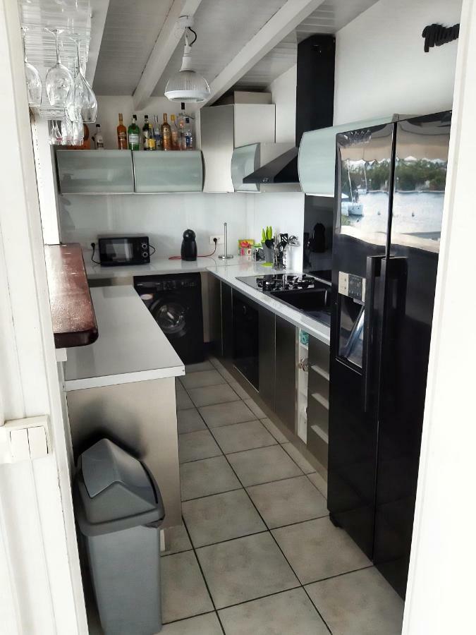 Appartement cosy avec jacuzzi à la marina Le Gosier  Extérieur photo